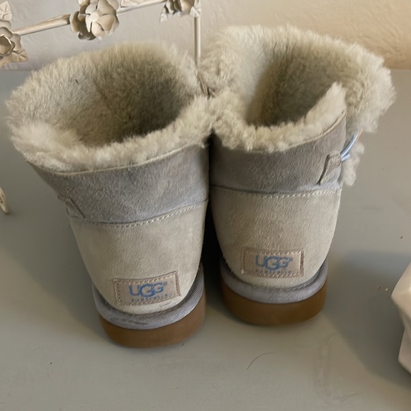 Mini Bailey Button II Genuine Shearling Boot (Size 6, EU 37) Baby Blue - Picture 5 of 7